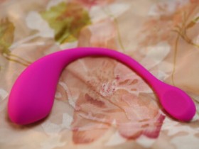 华裔女神asiafox视频中玩具真实感受测评